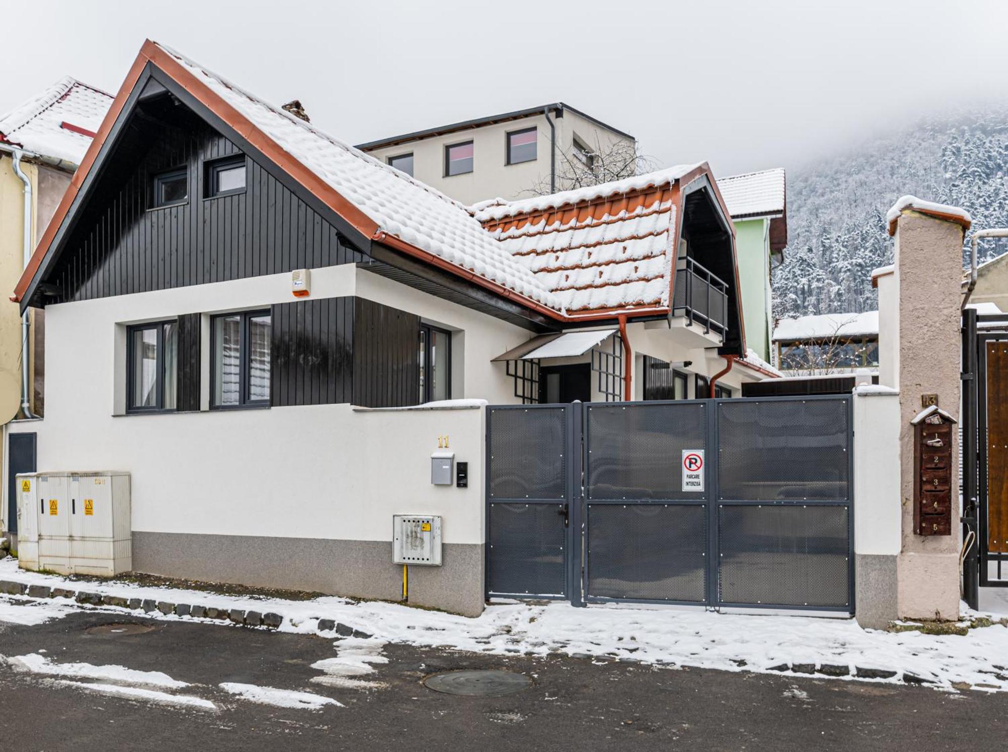 Sun Villas Accommodation Brassó Kültér fotó